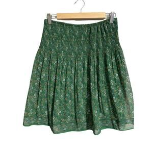 Max Studio Green Floral Print Skirt Medium. Waist 13", Length Is 20.5"
